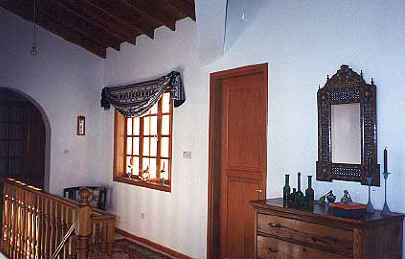 Akrounda village old house for sale near Limassol in cyprus upstairs landing.JPG (22798 bytes)