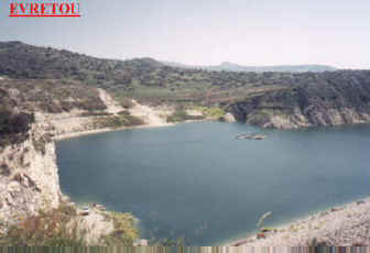 Evretou dam angling in cyprus.jpg (17045 bytes)
