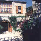 house at vavla in cyprus near lefkara.jpg (46215 bytes)