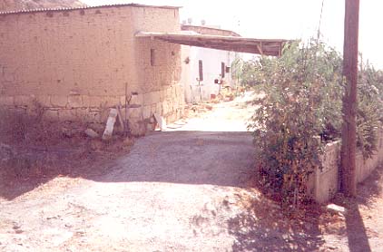 village house in Oroklini cyprus for sale.jpg (30966 bytes)